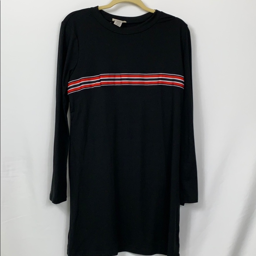 Be Divine black long sleeved lite weight dress Lg